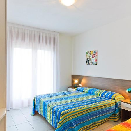 Residence Galleria Gran Mado Caorle Bagian luar foto