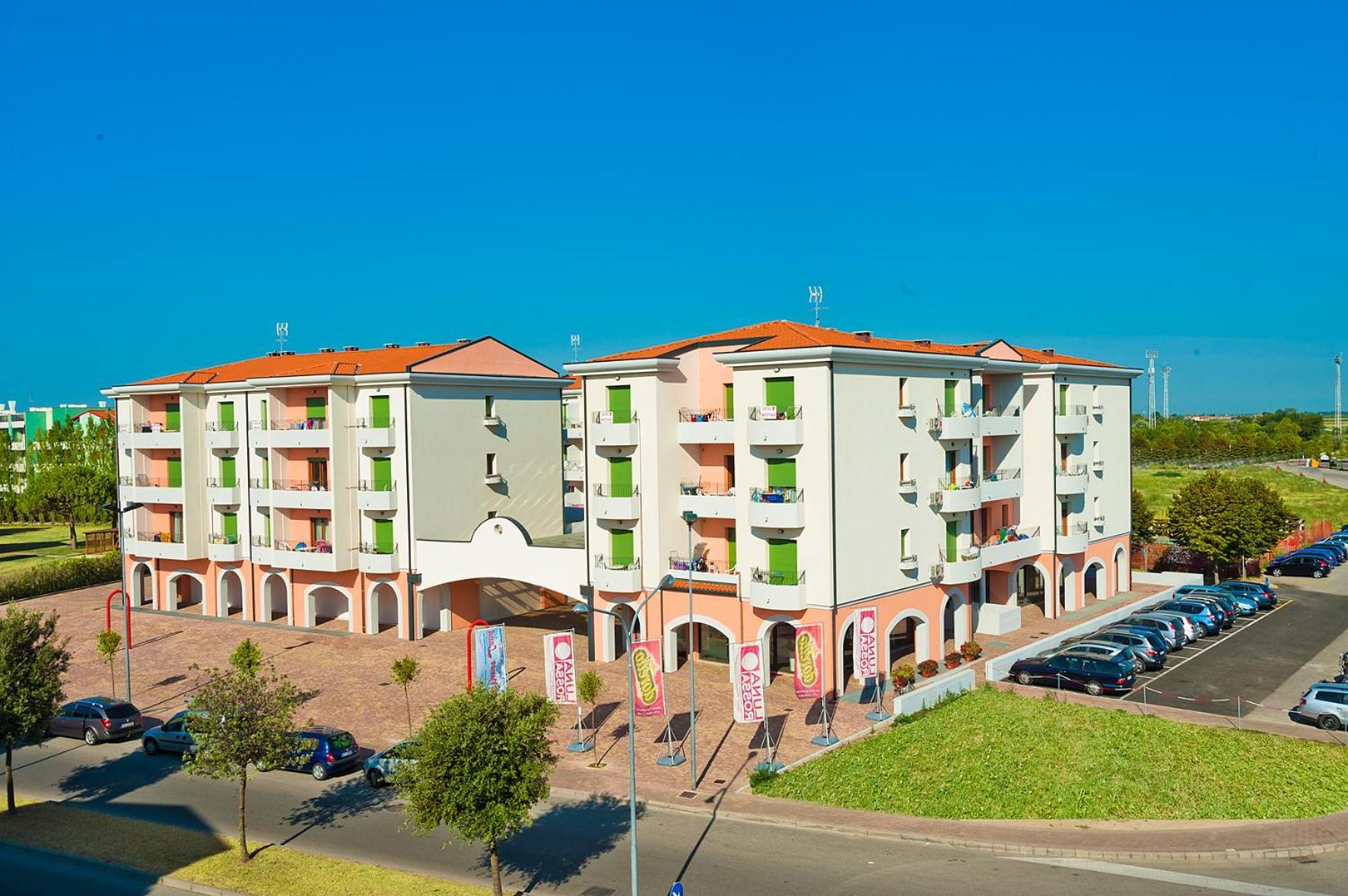 Residence Galleria Gran Mado Caorle Bagian luar foto