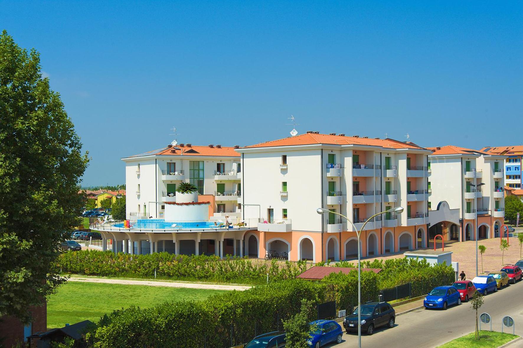 Residence Galleria Gran Mado Caorle Bagian luar foto